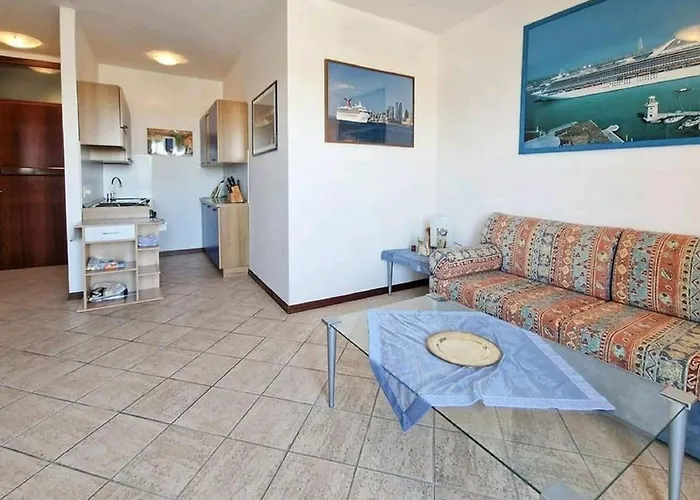 Apartment In Veneto With Pool & Terrace *